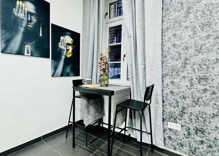 For 3 People, 15 Minutes To Rathausplatz * Vienna